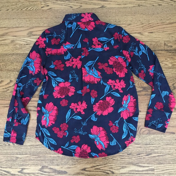 Zara shirt  🌸 3 for $17 - Picture 3 of 4